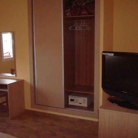 Hotel Los Chiles Villanueva Del Arzobispo Oda fotoğraf