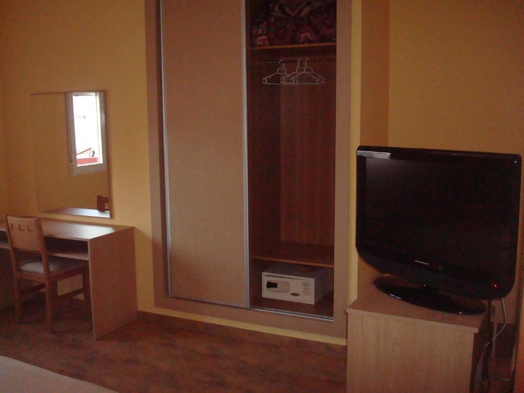 Hotel Los Chiles Villanueva Del Arzobispo Oda fotoğraf